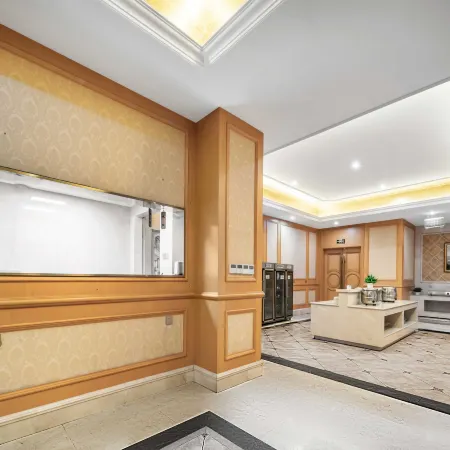 Vienna Hotel (Huaibei Railway Station Wanda Plaza)