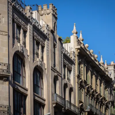 Barcelona Hotel Colonial โรงแรมใกล้ศููนย์ประชุมกาซา โยทจา เดมาร์