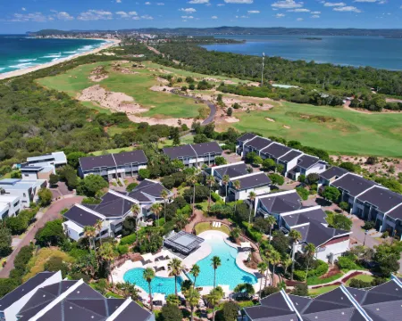 Pullman Magenta Shores Resort Hotels in Wyong