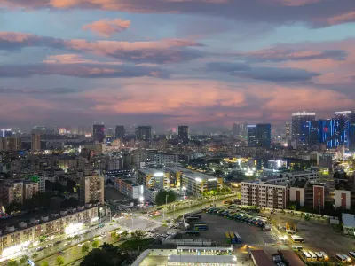Huiqiyu (Shenzhen Bantian Xuexiang Metro Station) Hotel in zona Pinghu Station