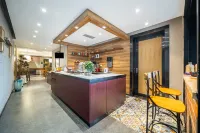 Austen Boutique Hotel (Guiyang Railway Station )