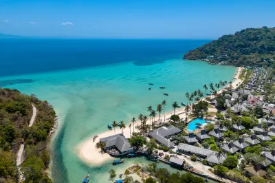 SAii Phi Phi Island Village Hotels near Ko Phi Phi Le