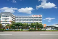 Vienna Hotel (Shenzhen Fuyong Metro Station) Hotels near Shenzhenjichangbei Railway Station