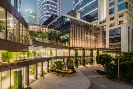 Jumeirah Guangzhou Отели рядом с достопримечательностью «Guangzhou Public Security Administrative Cadres College»