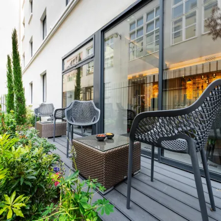 Green Park Hotel Paris Отели рядом с достопримечательностью «19-й округ: Ля Вилетт»
