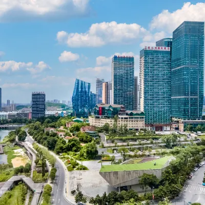 Vienna International Hotel (Guiyang North High-speed Railway Station) Hotels near Guanshanhu District