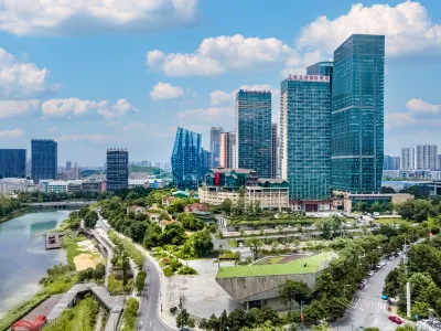 Vienna International Hotel (Guiyang North High-speed Railway Station) Hotels in Guiyang