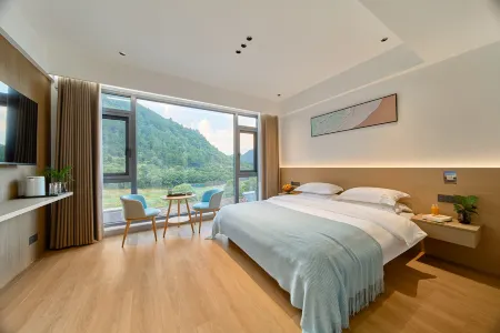 Mountain View Lodge · deram Scenic Designer Holiday Retreat (Sanqing Mountain Scenic Area Branch) Отели в г. Юйшань