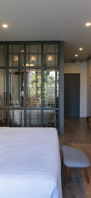 ห้องดีลักซ์เตียงใหญ่พร้อมอ่างอาบน้ำ