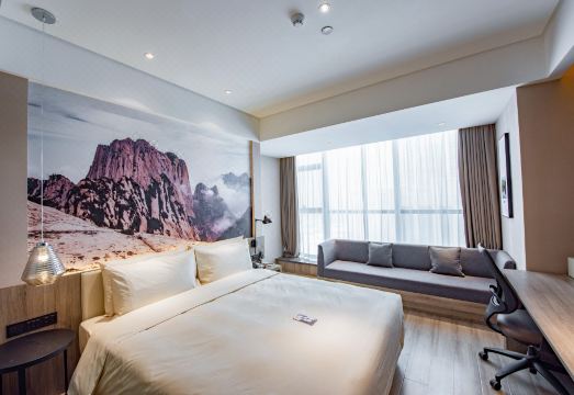 호텔 객실 내부 전경