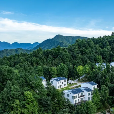 Floral Lux Hotel (Moskyland Hujian Villa by Jiuhua Mountain)