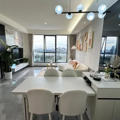 Danzhou Meijia Scenic Apartment (Haihuadao No. 1 Island) Hotels near Ocean Flower Island