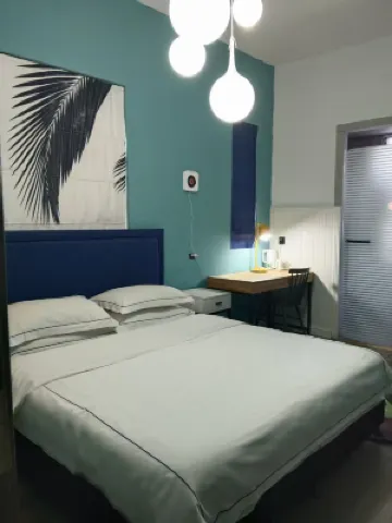 Nanyang Gray Whale Homestay (Shiyuan)