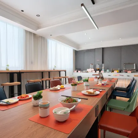 Hiii Huaqi Hotel