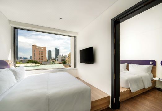 트루 바이 힐튼 입구