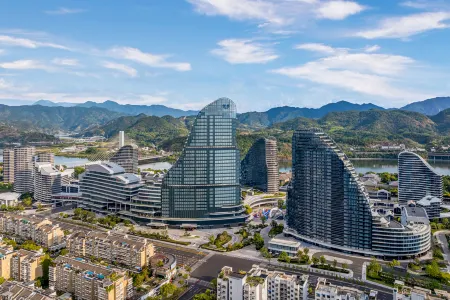 Lishui Marriott Hotel Отели рядом с достопримечательностью «Lishui University Vocational and Technical College»