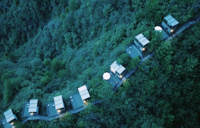 Shibing Cliffscape · Villa: Mountain-Encircling Viewing Nebula Cabin