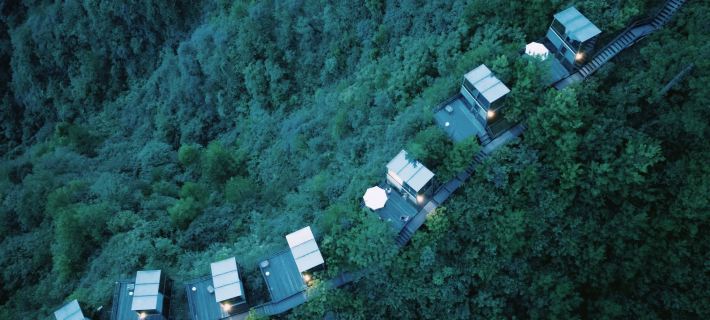 Shibing Cliffscape · Villa: Mountain-Encircling Viewing Nebula Cabin Hotels in Shibing County