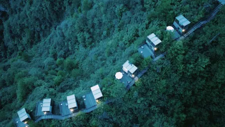 Shibing Cliffscape · Villa: Mountain-Encircling Viewing Nebula Cabin Отели в г. Шибин