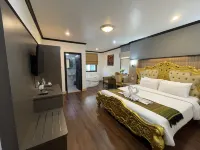 لكي سيتي هوتل - جاكوزي