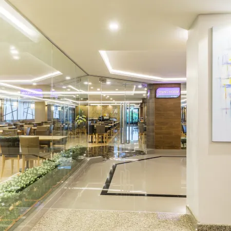 Livotel Hotel Hua Mak Bangkok Отели рядом с достопримечательностью «Станция экспресс-поезда Ramkhamhaeng»