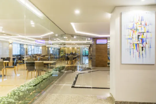 Livotel Hotel Hua Mak Bangkok Отели рядом с достопримечательностью «Банг Капи Торговый центр»