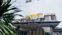 Yellow Bee Resort Cililitan Hotels near Cijantung Gate Park