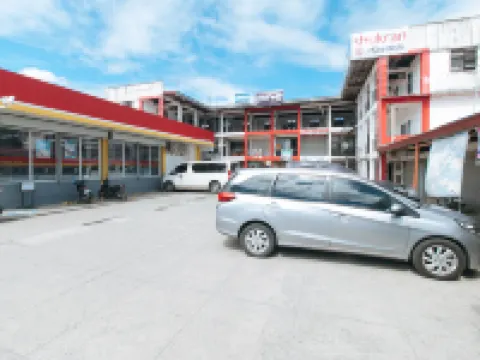 RedDoorz @ Shukran Rentals OPC Pampanga Hotels in Candaba
