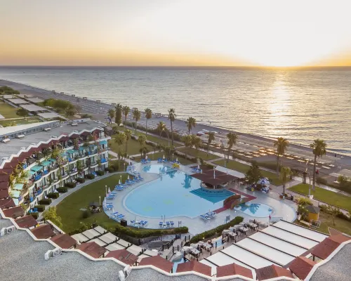 Armas Labada Hotels near Kiris