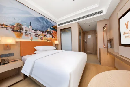 Vienna Hotel (Shangqiu Zhecheng Hexie Street)