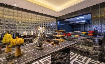 Maijian Hotel(Shenyang Yuhong Square Subway Station)