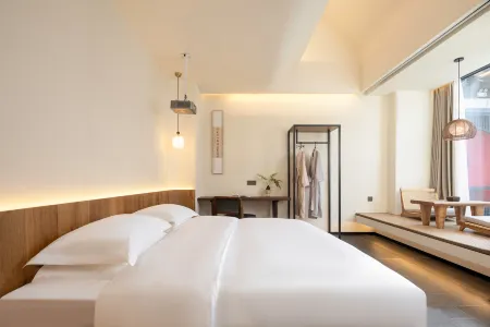 Futian Huayu Hot Spring Resort Hotel (Xinzhou Ancient City)