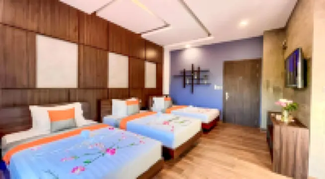 The Luxury Hotels near Street 08