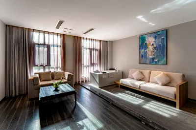 Jinshan International Hotel Hotel dekat Hui Che Alley