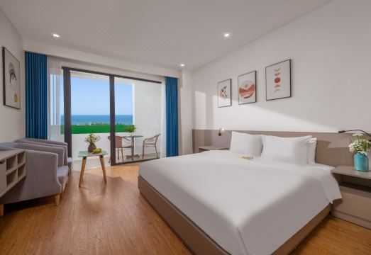 ELC 다낭 호텔의 모던한 외관 또는 객실