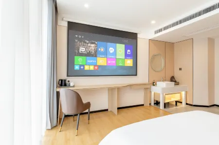 Luoyang Yunji Hotel (High-speed Railway Longmen Station Baolong Plaza) Отели рядом с достопримечательностью «Xiangshan Temple»