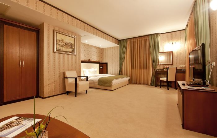 Best Western Plus Bristol Hotel