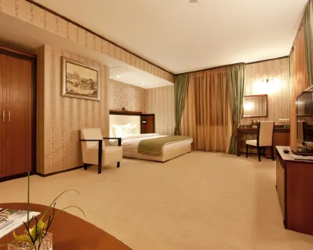 Best Western Plus Bristol Hotel โรงแรมในโซเฟีย