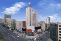 Lianjiang Fengying Hotel (Yinghua Garden Yuexin Square Branch, Tangshan Mountain Scenic Area) Hotels near Guangdong Institute of Arts and Sciences