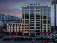 喆啡飯店(張家口橋西區政府金鼎廣場店) 張家口堡景區附近的飯店