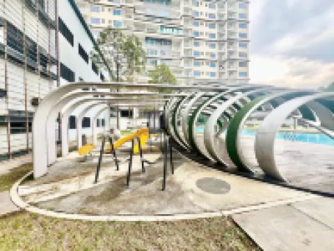 Puchong SkyPod Residence 1-10pax next to IOI Mall Wi-Fi MRT