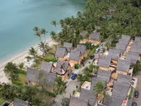 Siam Royal View Resort Apartments Hotels near Chao Por Koh Chang Shrine