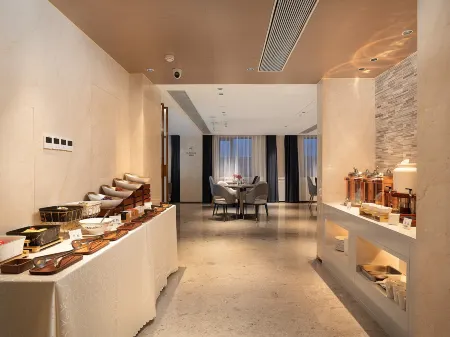 Xingluo Hotel (Fufeng County) Отели в г. Фуфэн