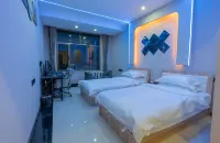 Blue Whale E-sports Homestay Hotels in Luqu