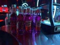 โรงแรมเจมส์ จอยส์ โคฟเฟเทล (ท่าเรือจิงถัง เล่อถิง ถางซาน หลงเจ๋อ อินเตอร์เนชั่นแนล)