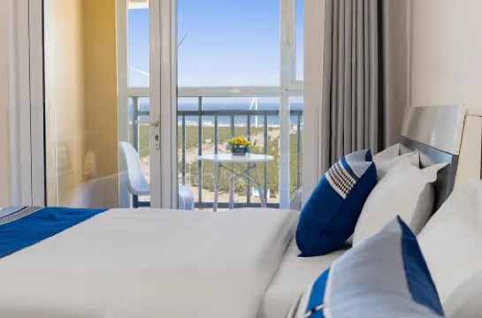 Daddy's Holiday Apartment (Diamond Beach Store in Naxiang Seaview District)
