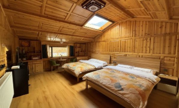 Shanluju Guesthouse (Jiuzhaigou Scenic Area Branch)