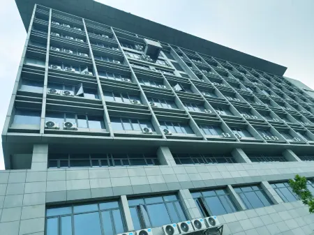 Qingcheng Hotel (Shanghai Wujiaochang Changhai Hospital) Отели рядом с достопримечательностью «Gaoqiao Park»