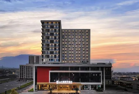Furama Shanshui Hotel (Jiangmen Station) Отели рядом с достопримечательностью «Celebrity Plaza»
