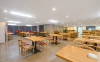 Weizun Boutique Hotel (Shanghai Hongqiao Airport National Convention and Exhibition Center store) - 3-Star